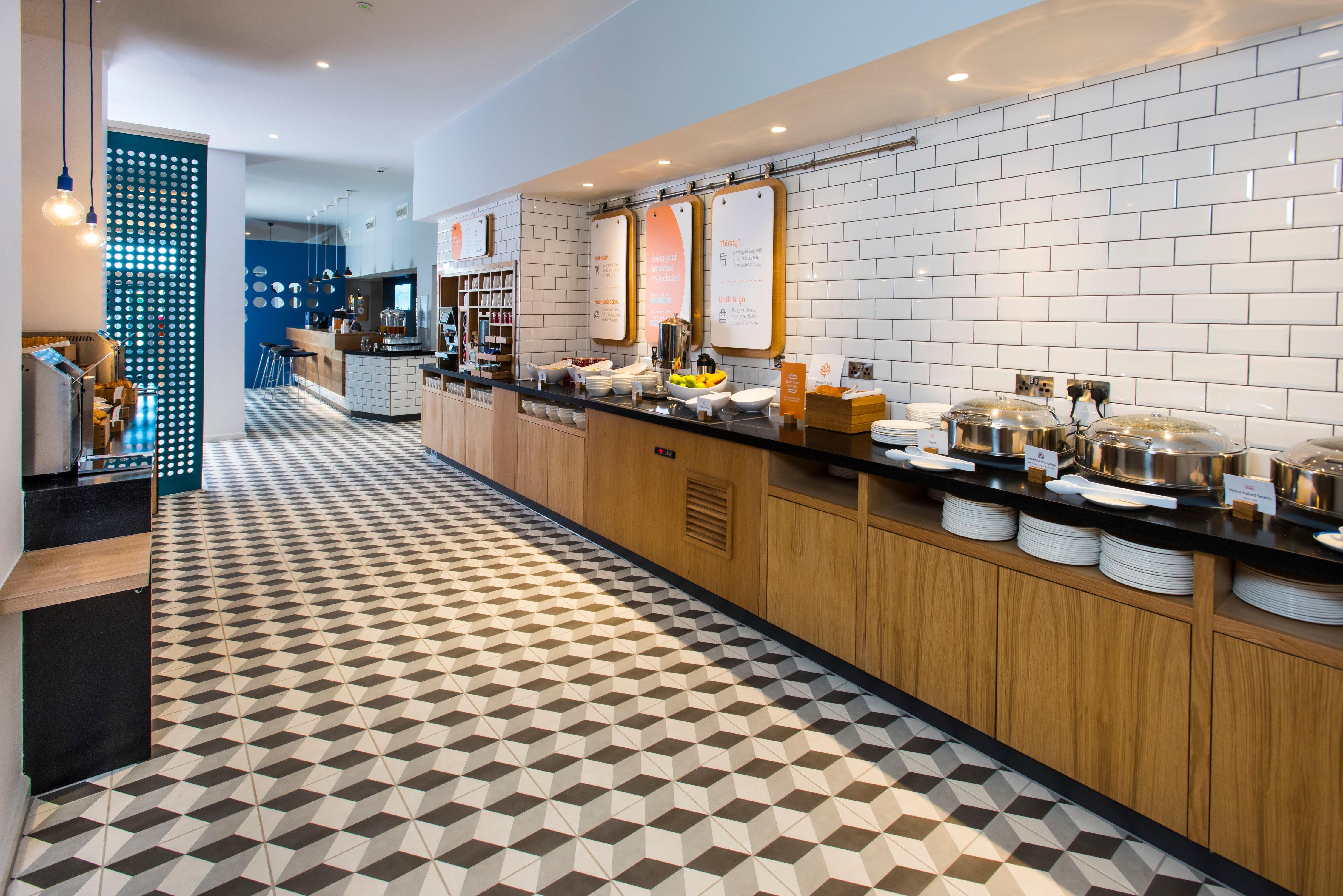 Holiday Inn Express Portsmouth - North By Ihg Exterior foto