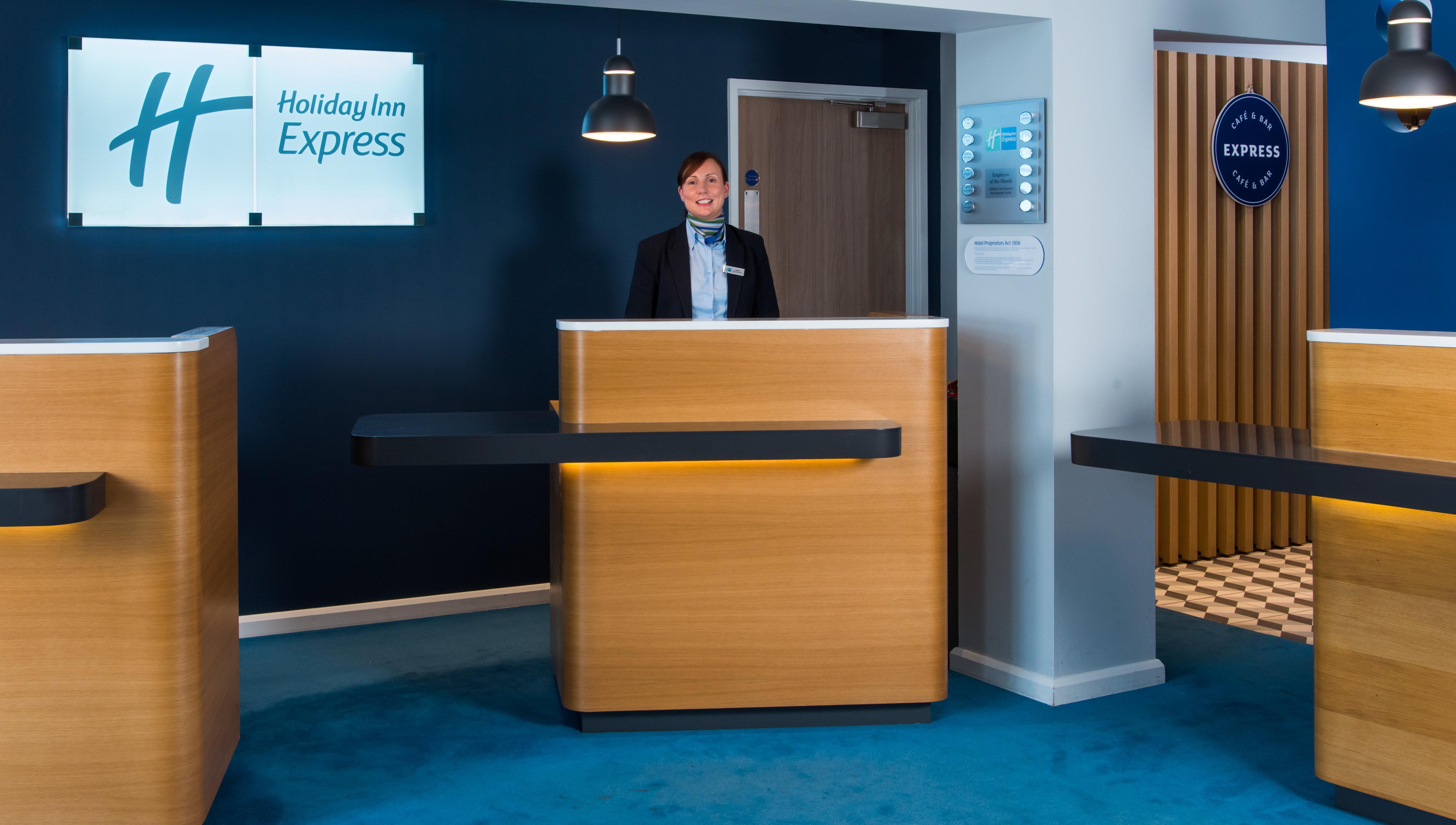 Holiday Inn Express Portsmouth - North By Ihg Exterior foto