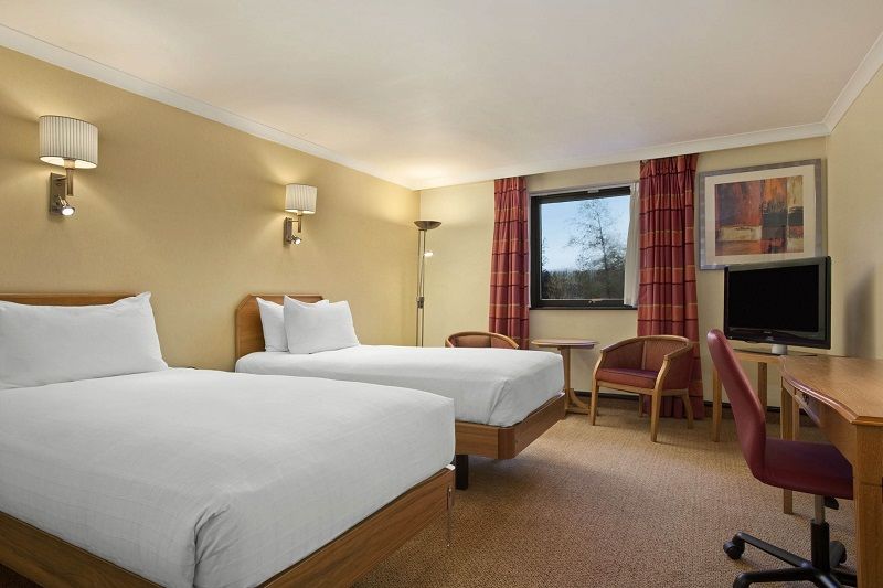 Holiday Inn Express Portsmouth - North By Ihg Exterior foto